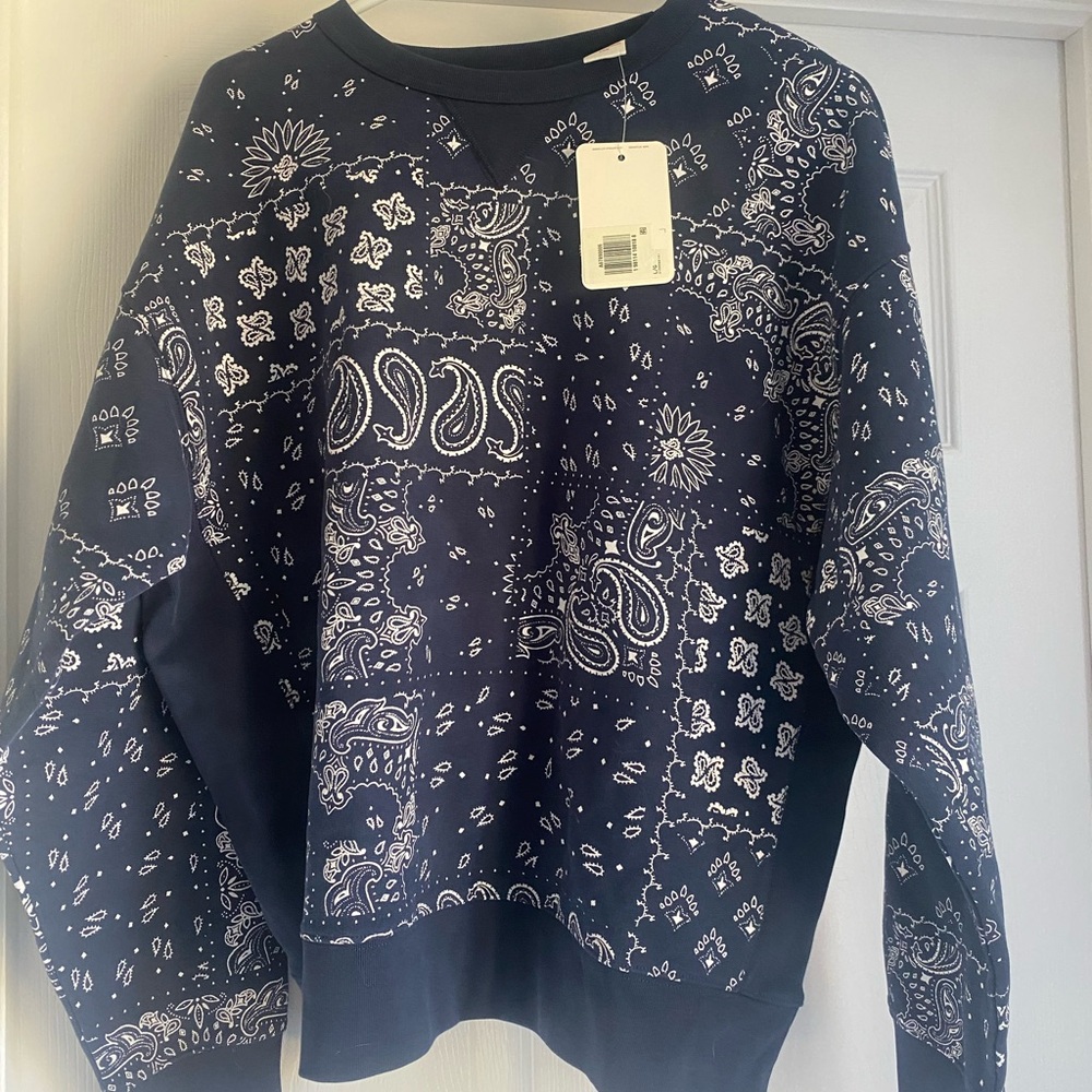New with tag Levi’s Womens Navy Paisley Sweater